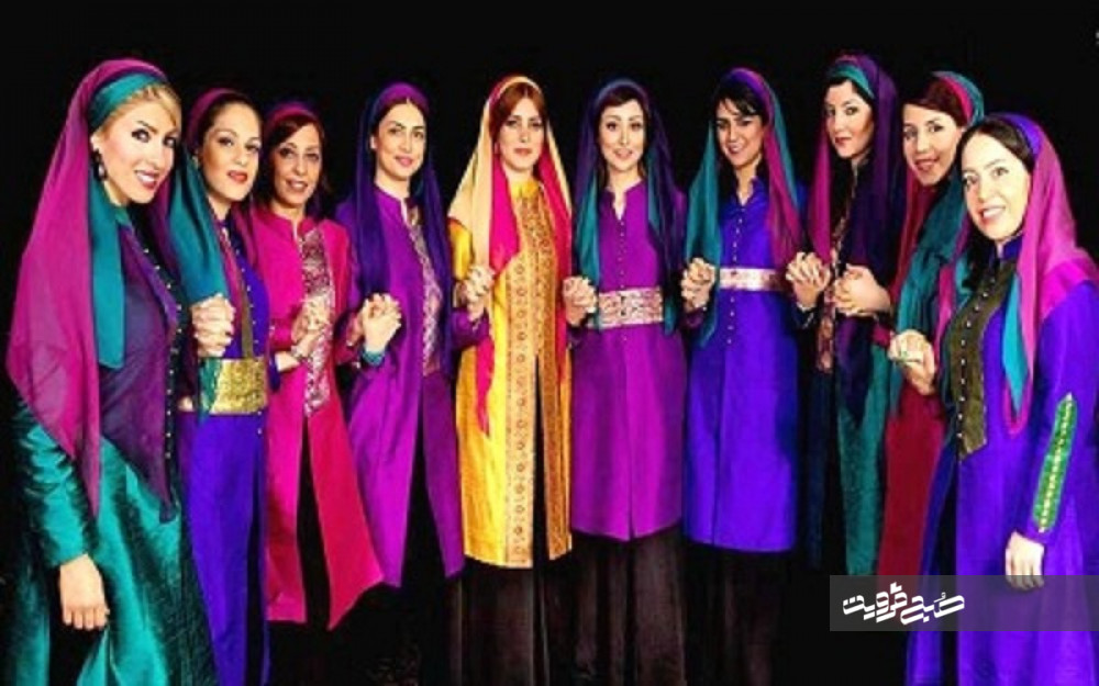 تک خوانی زنان آوازه خوان در حضور مدیران دولت/ عشرت به بهانه عمران! + فیلم