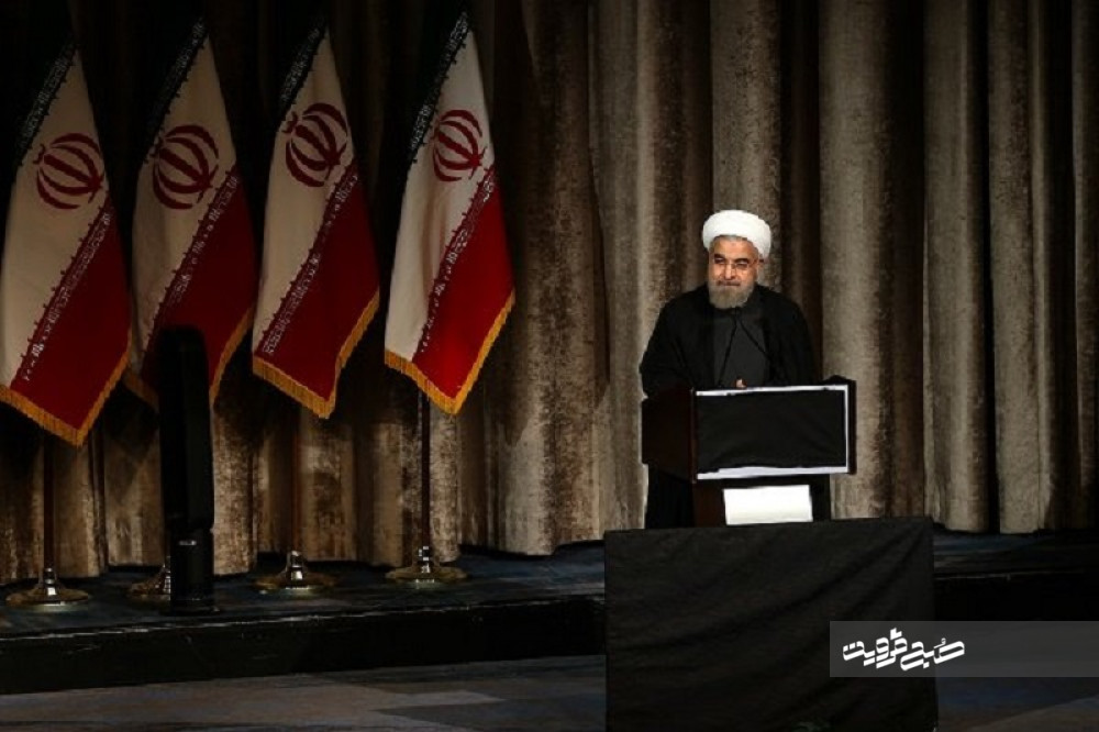 ترفند دولت برای سانسور صندلی‌های خالی در سخنرانی روحانی! +تصاویر