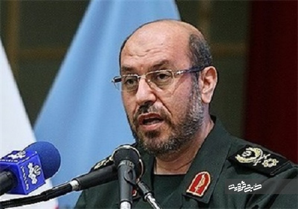  تأکید وزیر دفاع بر تشدید عملیات نظامی برای ریشه‌کن کردن غده سرطانی تروریسم از منطقه