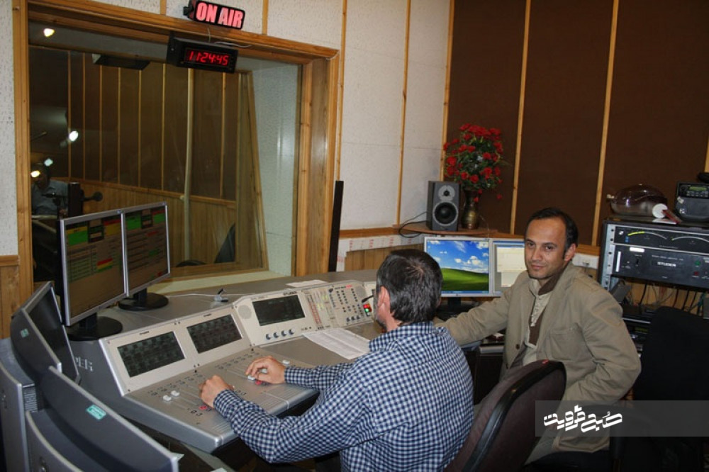 تولید نمایش رادیویی «آنها ما را می بینند» در رادیو قزوین