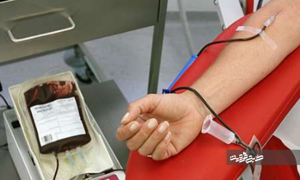 کارکنان لشگر ۱۶ زرهی قزوین خون اهدا کردند
