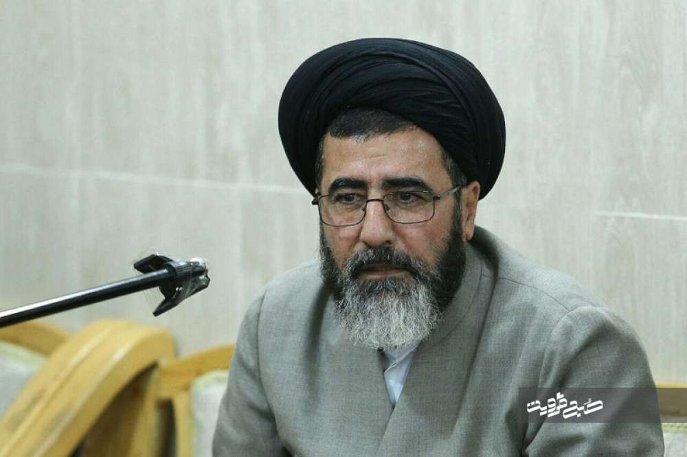 حجت الاسلام حسینی نامزد مورد حمایت جبهه حامیان انقلاب اسلامی است