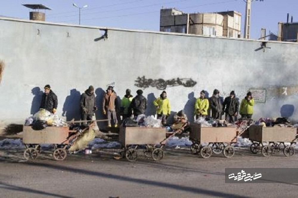 وقتی خیابان محل دپو زباله ها در تاکستان می شود+تصاویر
