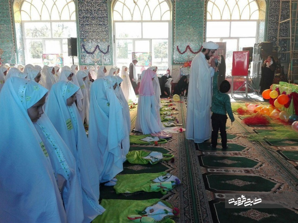 برگزاری جشن تکلیف دبستان حضرت رقیه(س) قزوین+تصاویر