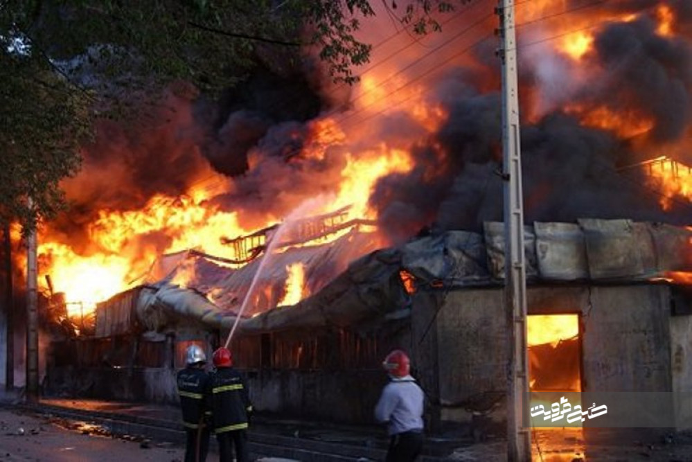 انفجار مغازه و آتش سوزی منزل مسکونی در ناصرآباد+تصاویر