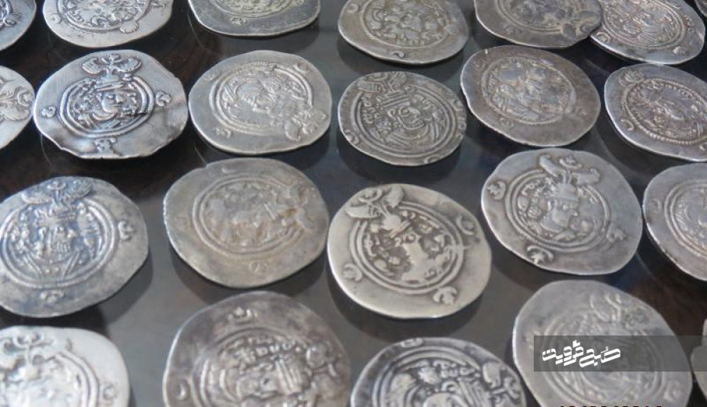 کشف سکه‌های قاجاری در الموت/ عضو شورا به دادگاه رفت 