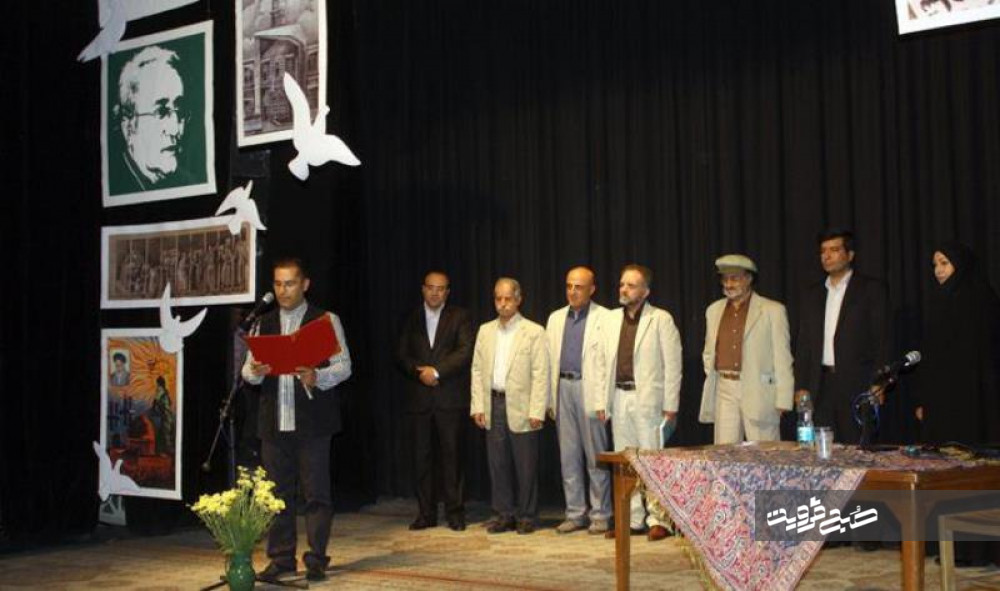 مراسم تکریم استاد برجسته نقاشی حوزه انقلاب و دفاع مقدس قزوین برگزار شد