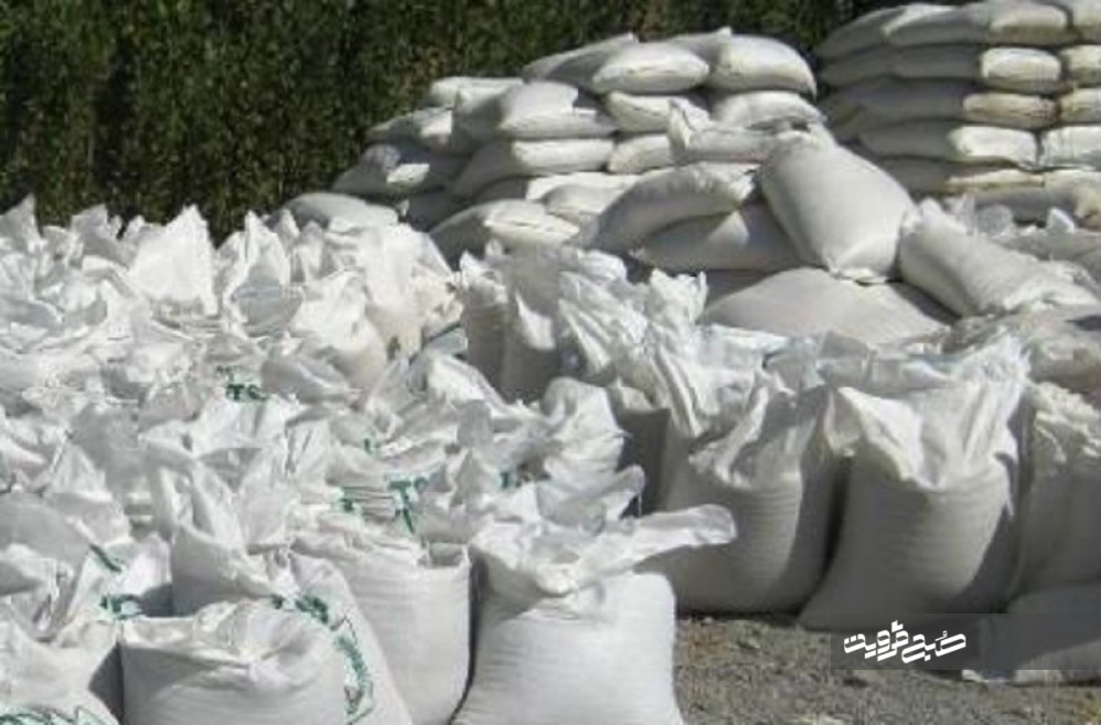 ۲۵۰ تن کود غیرمجاز شیمیایی در قزوین کشف شد 