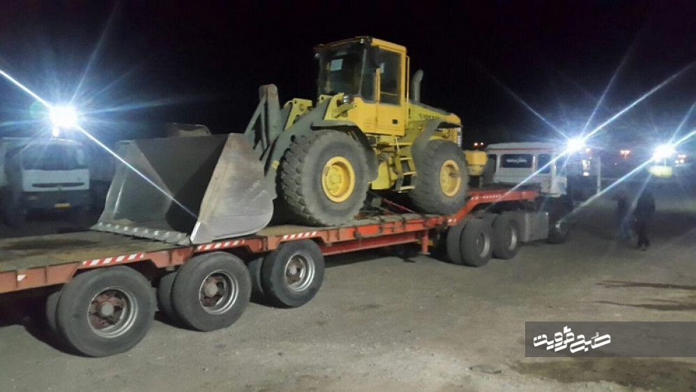 ماشین آلات سنگین بنیاد مسکن به مناطق زلزله زده اعزام شد