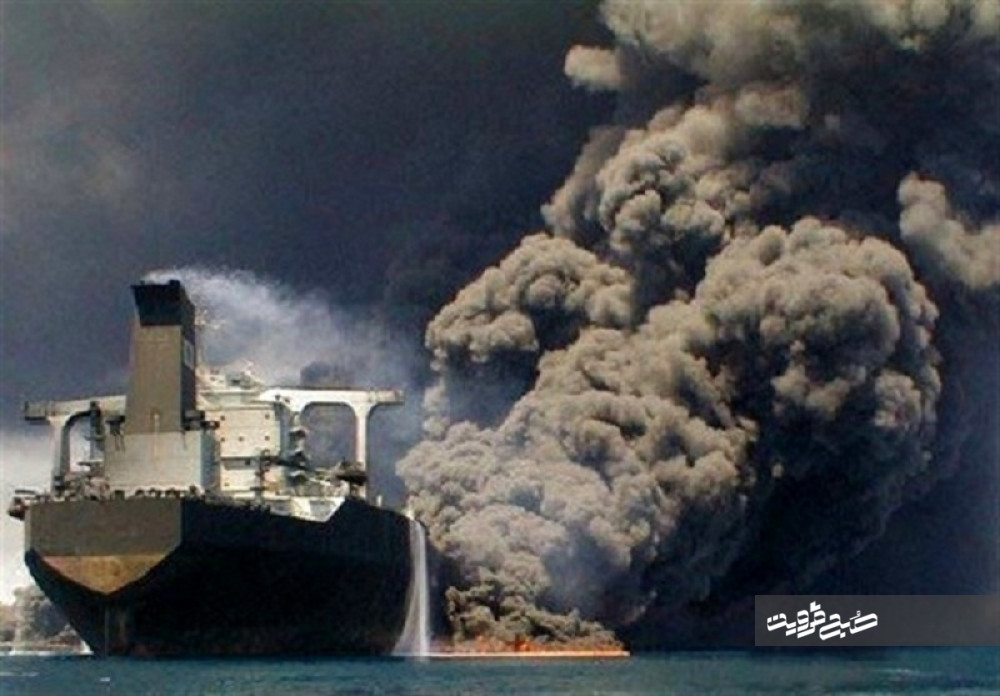 آتش‌سوزی در نفتکش ایرانی برای سومین روز ادامه دارد/ جسد کشف‌شده در آب‌های چین، جسد یک ایرانی بود