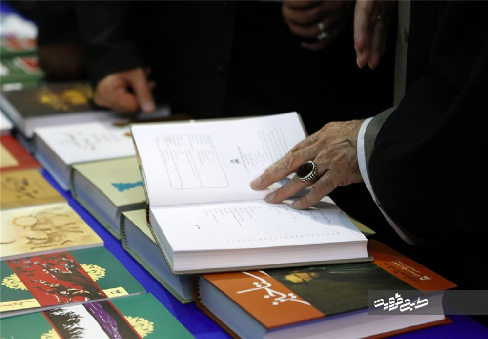 روایت ناشران از بازدید رهبر انقلاب از نمایشگاه کتاب