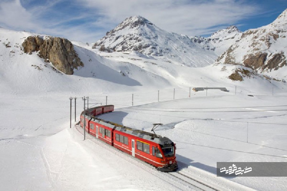 قطار کمکی برای انتقال مسافران قطار یخ زده هماهنگ شد