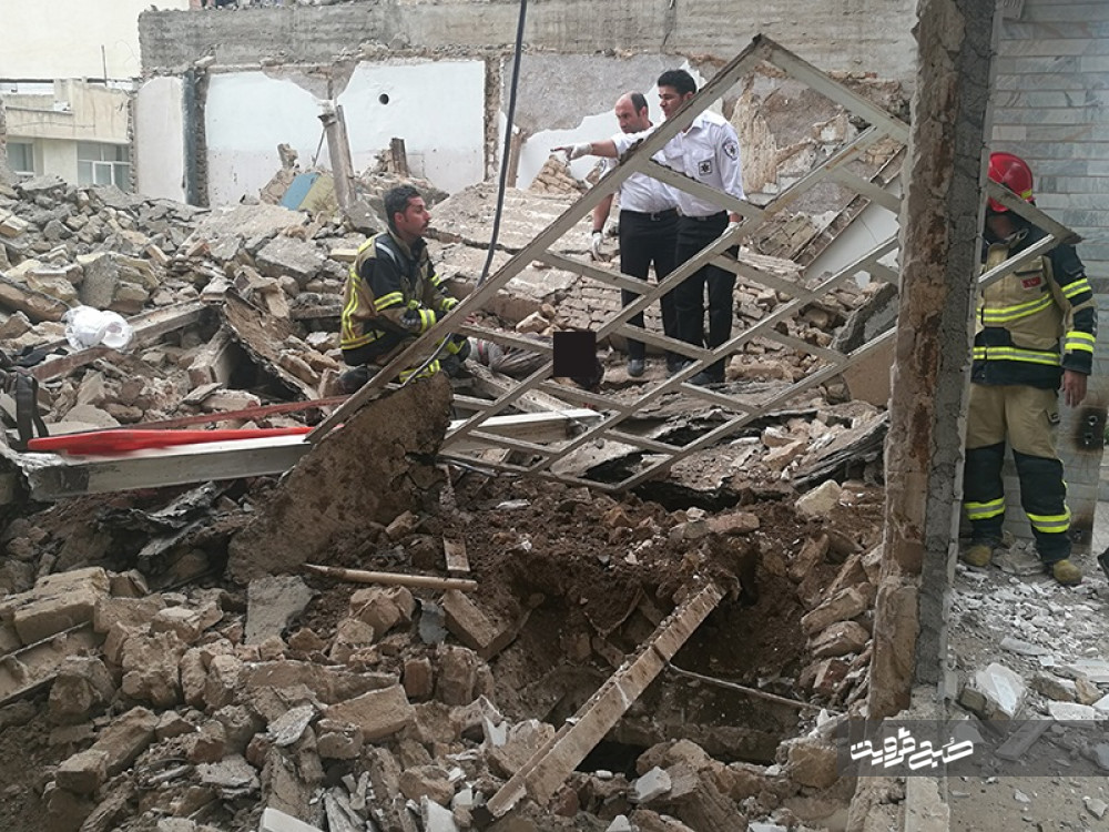 تخریب غیر اصولی ساختمان، موجب مرگ کارگر افغانی شد+تصاویر