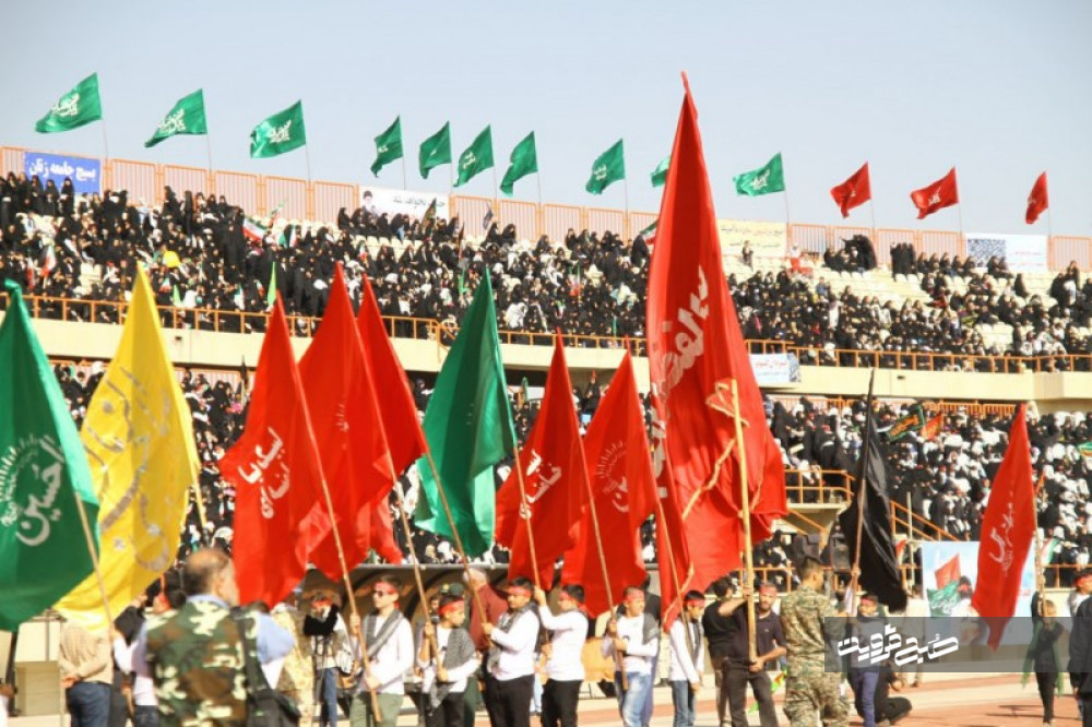 مراسم تجمع ۲۰ هزار نفری بسیجیان سپاه محمدرسول الله آغاز شد 