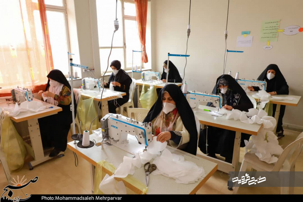 روزانه ۴ هزار ماسک در کارگاه دانشکده  بقیة الله تولید می‌شود