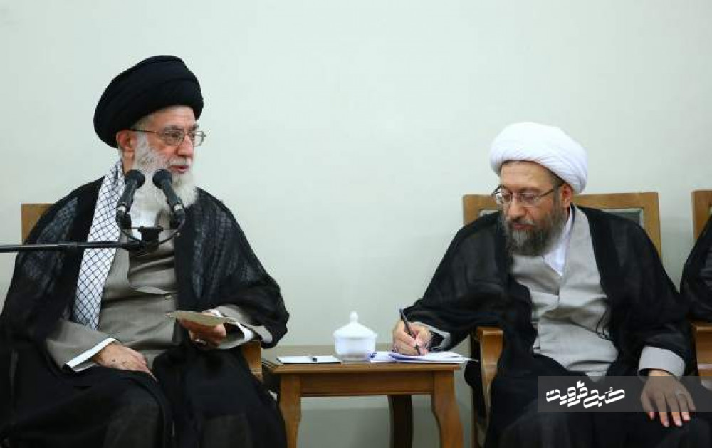 درباره دفاع رهبرانقلاب از لاریجانی