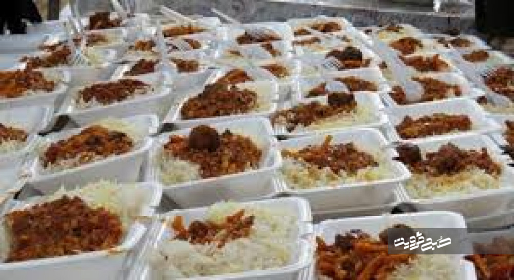 ۴ هزارپرس غذای گرم در دهستان‌های الموت شرقی توزیع شد