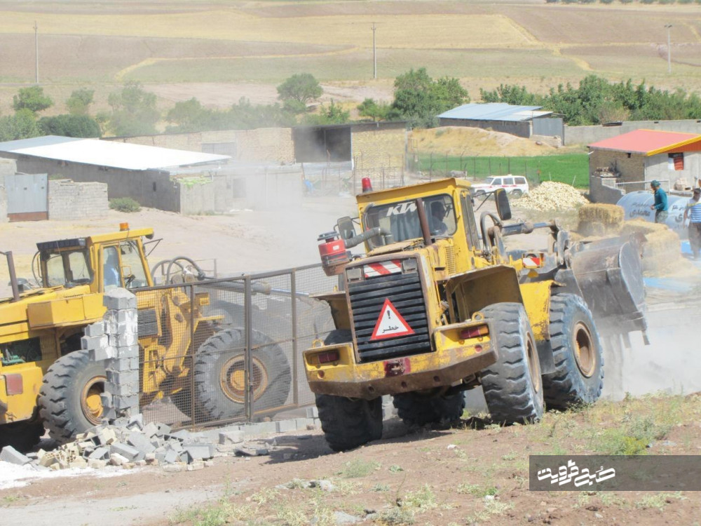 ۹۲ بنای غیرمجاز در اراضی کشاورزی قزوین تخریب شد