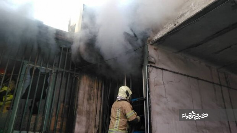 آتش‌سوزی در بازار قزوین مهار شد