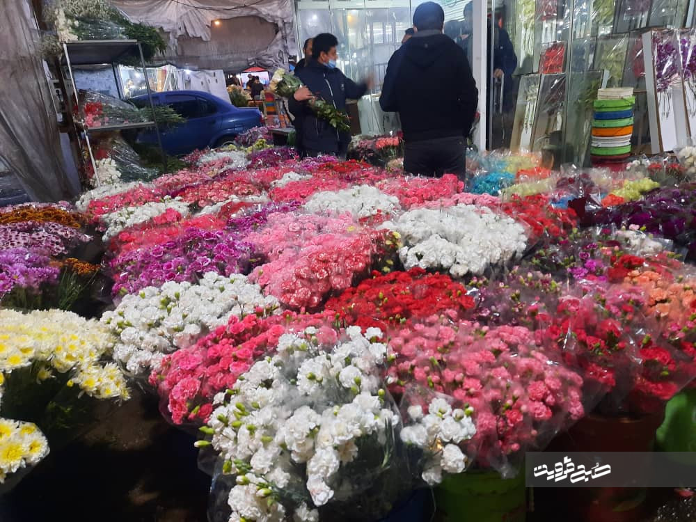 افزایش ۲برابری قیمت گل در آستانه روز مادر/ کرونا بازار گل فروش‌ها را کساد کرد