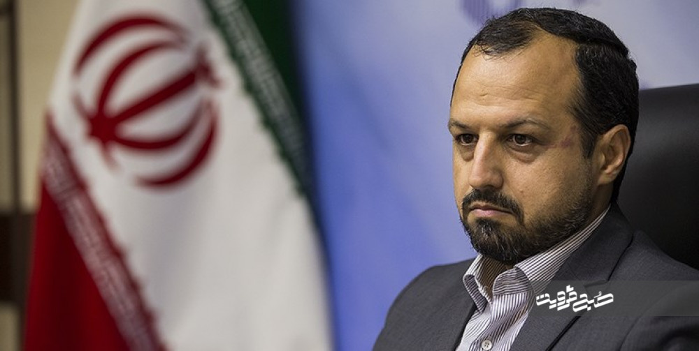 آبرویی برای بانک مرکزی باقی نمانده/ دولت روحانی اقتصاد ایران را به نفت وابسته تر کرد