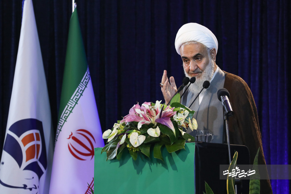رونمایی از موشک خیبرشکن نشانه اقتدار ایران است