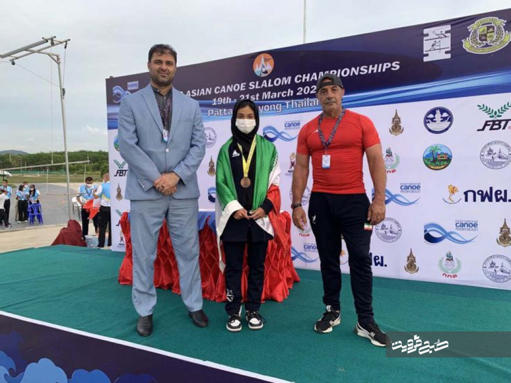 نشان برنز بانوی قایقران بوئین زهرایی در مسابقات قهرمانی آسیا