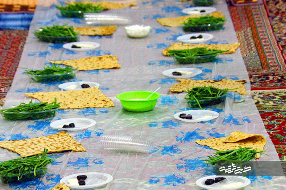 برگزاری افطاری ساده توسط گروه‌های جهادی دانشجویی قزوین