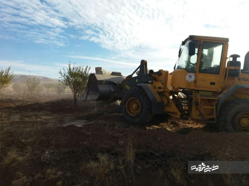 ۸۵۴ ساخت و ساز غیر مجاز در اراضی کشاورزی قزوین تخریب شد