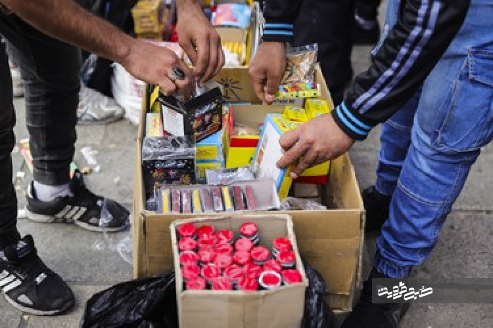 دستگيری ۴ عامل فروش مواد محترقه غيرمجاز در قزوین